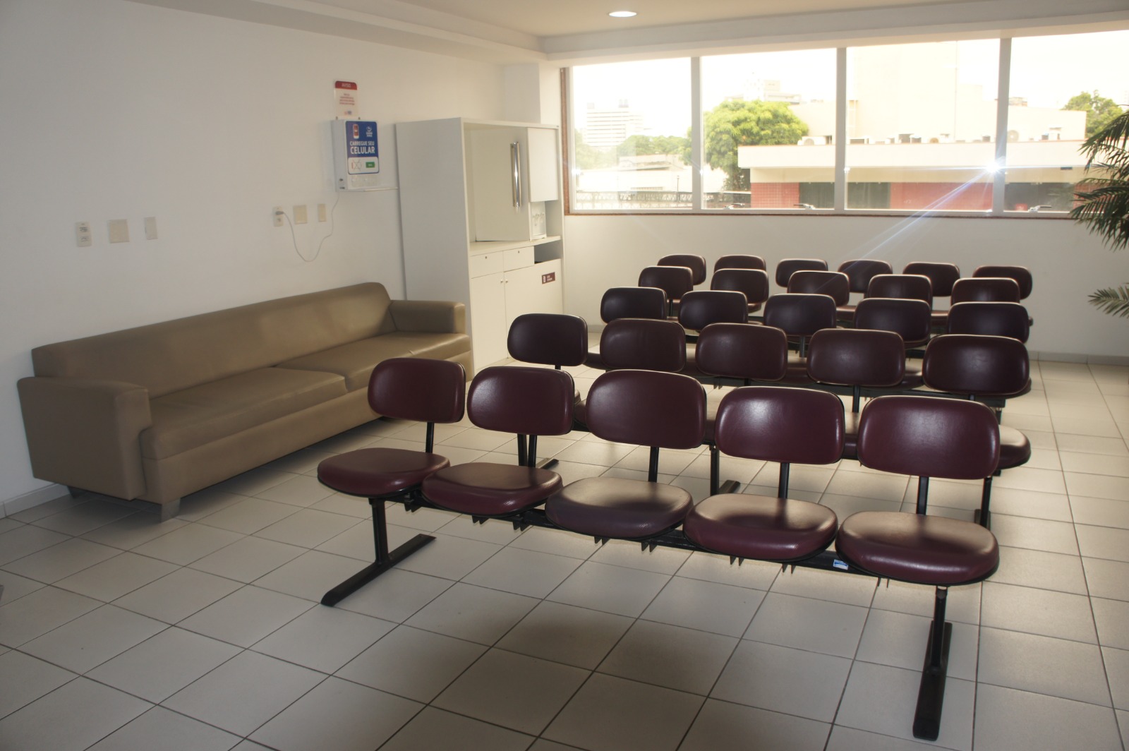 4°